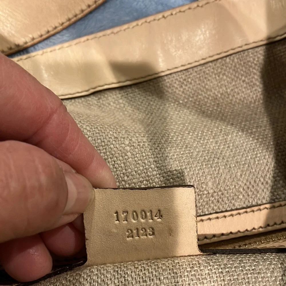 Authentic Gucci - Picture 8 of 8